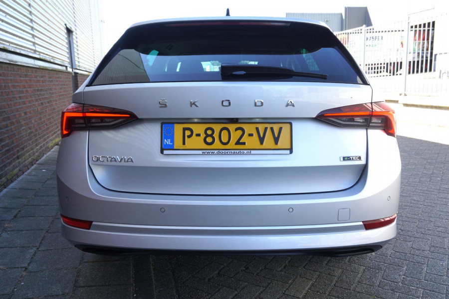 Škoda Octavia Combi 1.0 e-TSI Business Edition Plus/Trekhaak/Camera/ Travel Pakket.