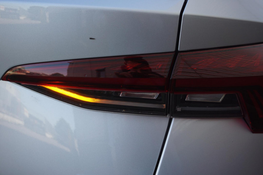 Škoda Octavia Combi 1.0 e-TSI Business Edition Plus/Trekhaak/Camera/ Travel Pakket.