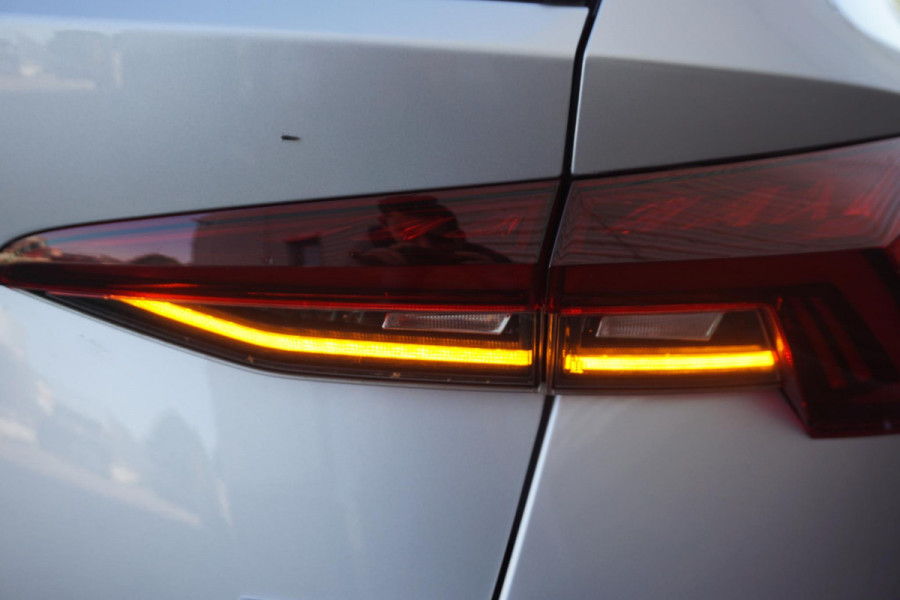 Škoda Octavia Combi 1.0 e-TSI Business Edition Plus/Trekhaak/Camera/ Travel Pakket.