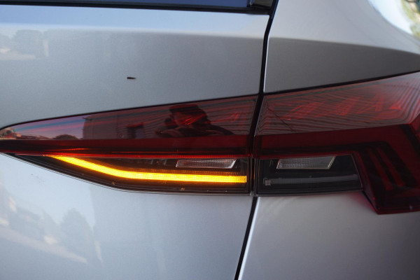 Škoda Octavia Combi 1.0 e-TSI Business Edition Plus/Trekhaak/Camera/ Travel Pakket.