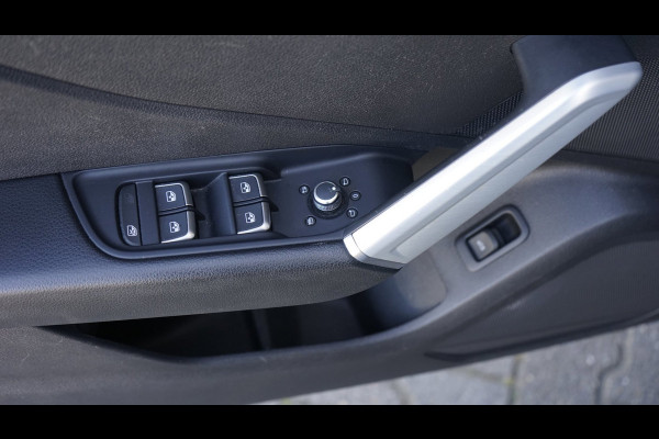 Audi Q2 35 TFSI 1.4 S-Line AUTOMAAT-AUDI SOUND-CAMERA-CLIMA-FULL LED-KEYLESS-NAVIGATIE-PANORAMA-STOELVERWARMING