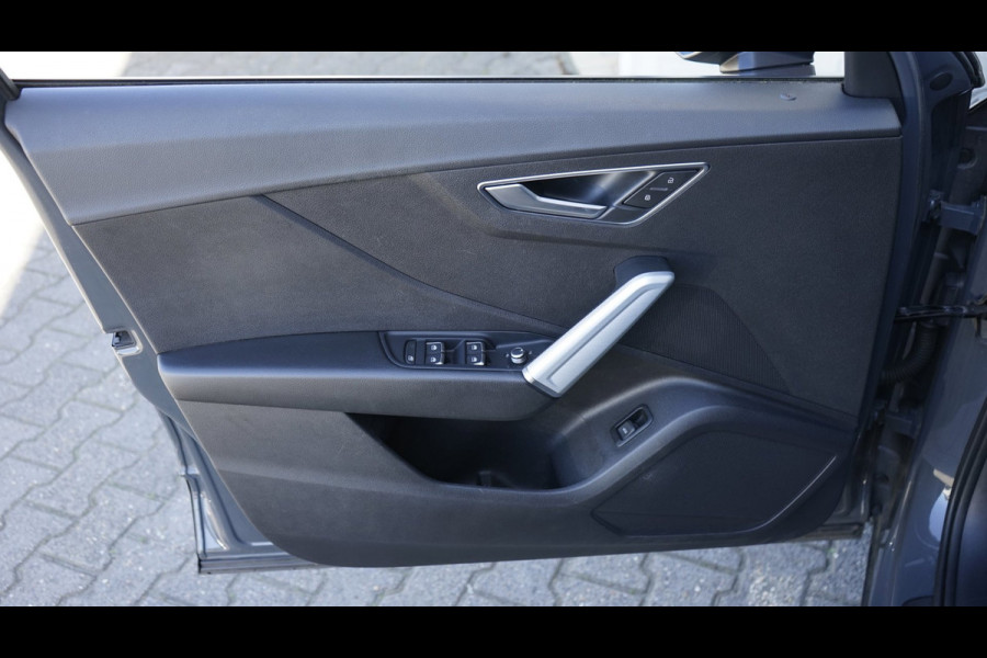 Audi Q2 35 TFSI 1.4 S-Line AUTOMAAT-AUDI SOUND-CAMERA-CLIMA-FULL LED-KEYLESS-NAVIGATIE-PANORAMA-STOELVERWARMING