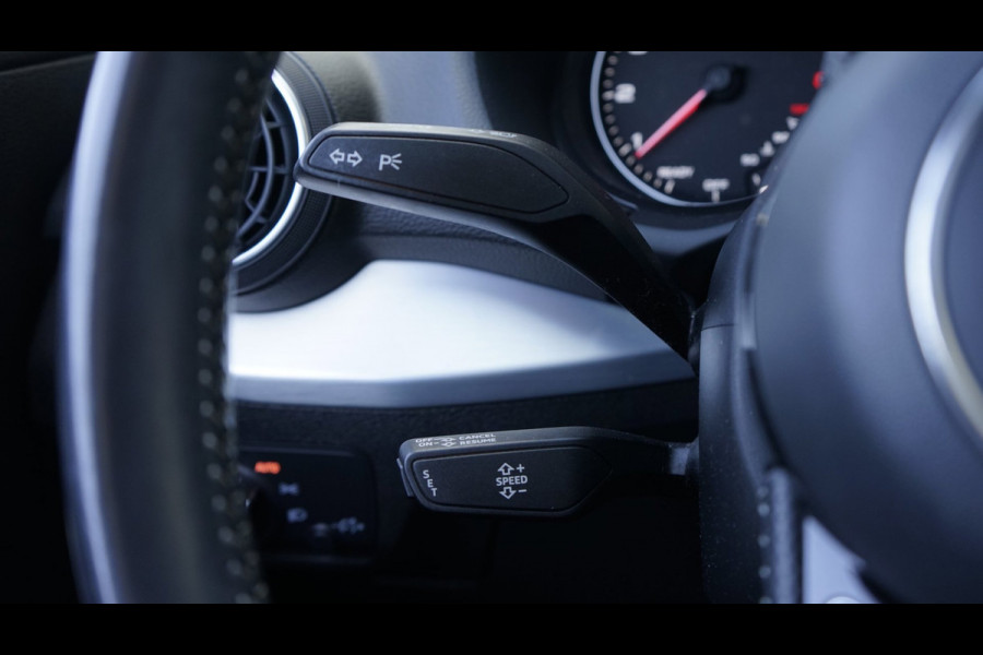 Audi Q2 35 TFSI 1.4 S-Line AUTOMAAT-AUDI SOUND-CAMERA-CLIMA-FULL LED-KEYLESS-NAVIGATIE-PANORAMA-STOELVERWARMING