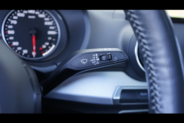 Audi Q2 35 TFSI 1.4 S-Line AUTOMAAT-AUDI SOUND-CAMERA-CLIMA-FULL LED-KEYLESS-NAVIGATIE-PANORAMA-STOELVERWARMING
