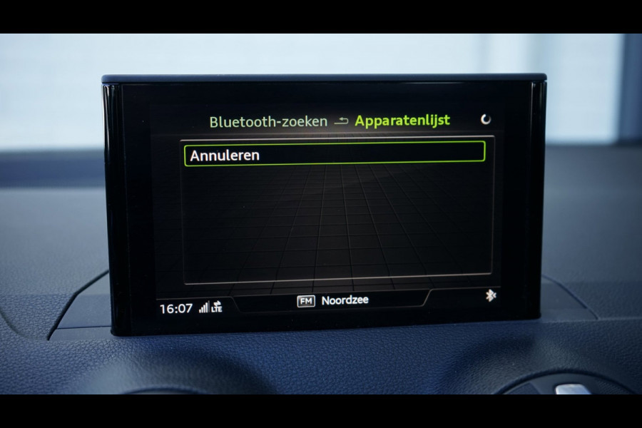 Audi Q2 35 TFSI 1.4 S-Line AUTOMAAT-AUDI SOUND-CAMERA-CLIMA-FULL LED-KEYLESS-NAVIGATIE-PANORAMA-STOELVERWARMING