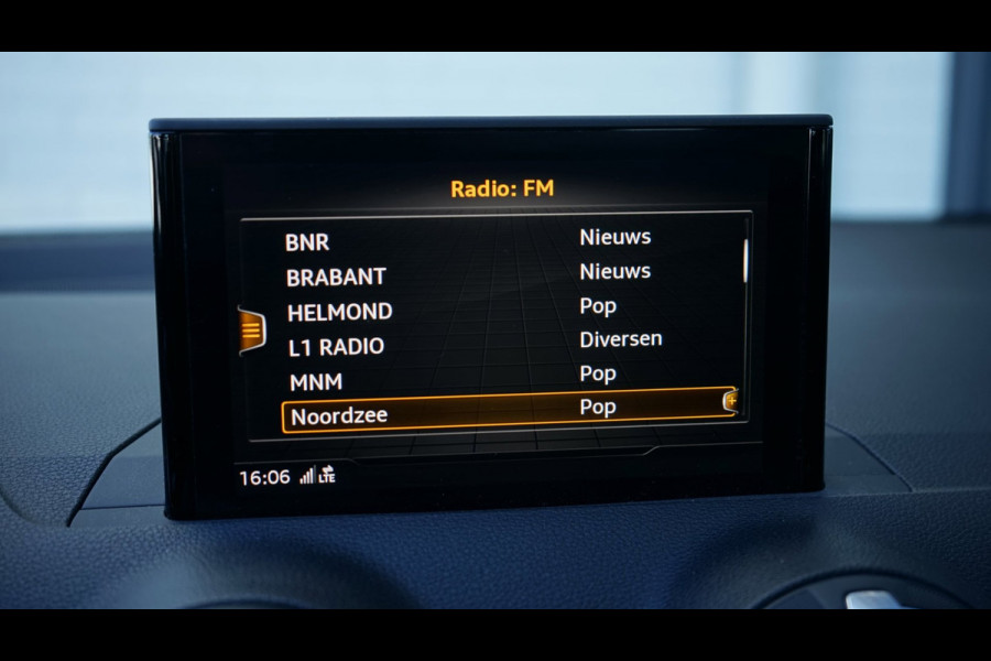 Audi Q2 35 TFSI 1.4 S-Line AUTOMAAT-AUDI SOUND-CAMERA-CLIMA-FULL LED-KEYLESS-NAVIGATIE-PANORAMA-STOELVERWARMING