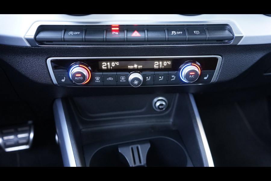 Audi Q2 35 TFSI 1.4 S-Line AUTOMAAT-AUDI SOUND-CAMERA-CLIMA-FULL LED-KEYLESS-NAVIGATIE-PANORAMA-STOELVERWARMING