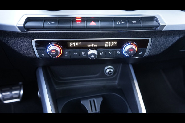 Audi Q2 35 TFSI 1.4 S-Line AUTOMAAT-AUDI SOUND-CAMERA-CLIMA-FULL LED-KEYLESS-NAVIGATIE-PANORAMA-STOELVERWARMING