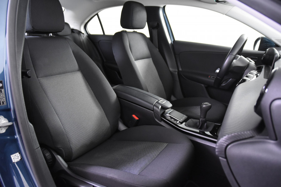 Mercedes-Benz A-Klasse 180 d Business Solution *1ste Eigenaar*Navigatie*Stoelverwarming*Camera*