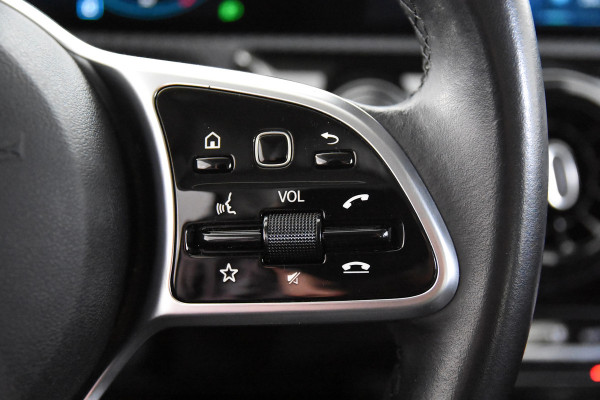 Mercedes-Benz A-Klasse 180 d Business Solution *1ste Eigenaar*Navigatie*Stoelverwarming*Camera*