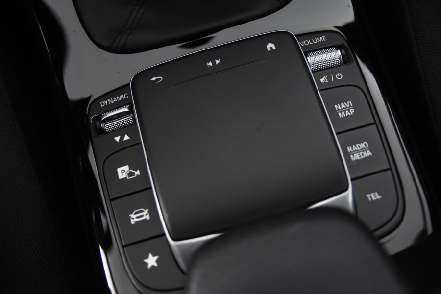 Mercedes-Benz A-Klasse 180 d Business Solution *1ste Eigenaar*Navigatie*Stoelverwarming*Camera*
