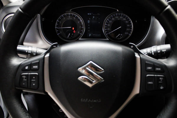 Suzuki Vitara 1.0 Boosterjet S. Navi Camera Climate Cruise Stoelverwarming Metallic lak LM velgen