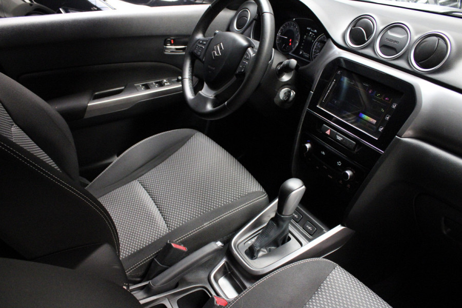 Suzuki Vitara 1.0 Boosterjet S. Navi Camera Climate Cruise Stoelverwarming Metallic lak LM velgen