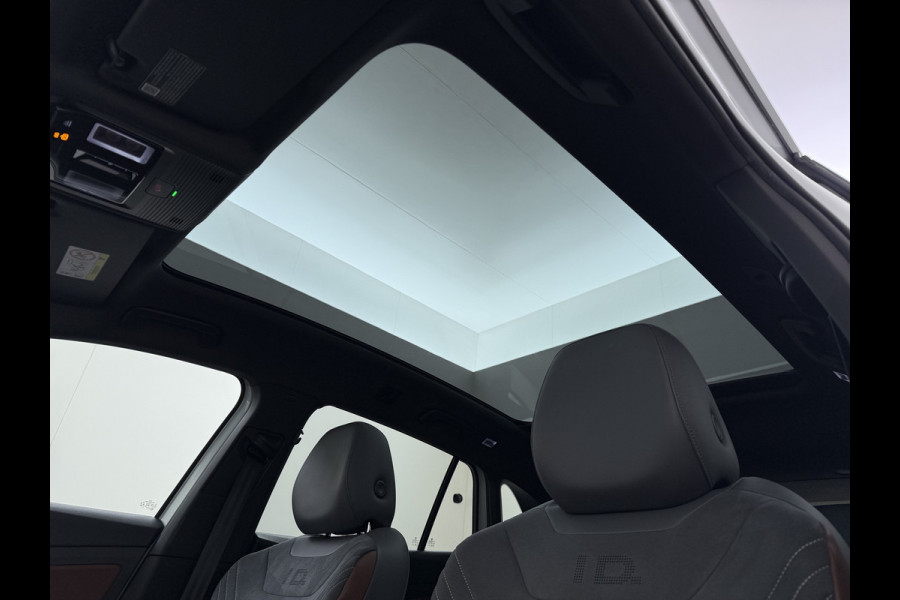 Volkswagen ID.4 Max 82kWh Warmtepomp Panoramadak Ergo-Comfort Stoelen+Memory Adap.Cruise Navi 3-Zone Ecc 360°Camera Apple Carplay Android Auto P Lmv 21" Stoel+Stuurverwarming Elek.Achterklep Privacy Glas Matrix Led Isofix DAB Origineel Nederlandse Auto Dealeronderhouden