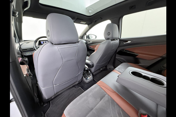 Volkswagen ID.4 Max 82kWh Warmtepomp Panoramadak Ergo-Comfort Stoelen+Memory Adap.Cruise Navi 3-Zone Ecc 360°Camera Apple Carplay Android Auto P Lmv 21" Stoel+Stuurverwarming Elek.Achterklep Privacy Glas Matrix Led Isofix DAB Origineel Nederlandse Auto Dealeronderhouden