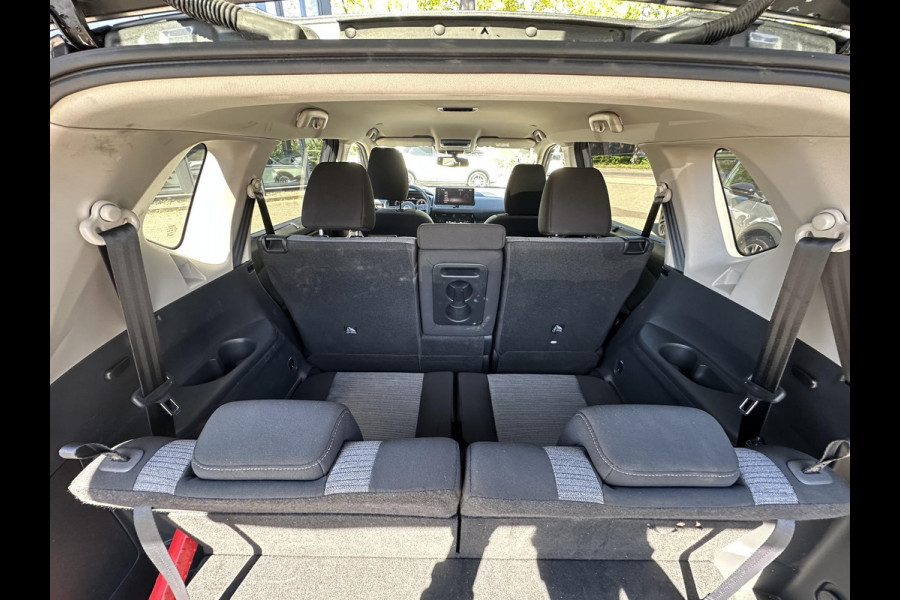 Nissan X-Trail N-Connecta Family Pack | VOLLEDIGE FABRIEKS GARANTIE TOT 03-2028 | VOOR & ACHTERSTOELEN VERWARMD | STUURWIEL VERWARMD | 7 PERSOONS! | KEYLESS | DODE HOEK | 360 CAMERA | APPLECARPLAY | ADAP. CRUISE |