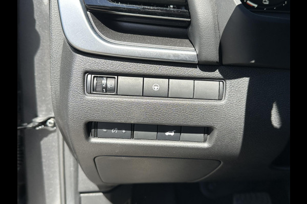 Nissan X-Trail N-Connecta Family Pack | VOLLEDIGE FABRIEKS GARANTIE TOT 03-2028 | VOOR & ACHTERSTOELEN VERWARMD | STUURWIEL VERWARMD | 7 PERSOONS! | KEYLESS | DODE HOEK | 360 CAMERA | APPLECARPLAY | ADAP. CRUISE |
