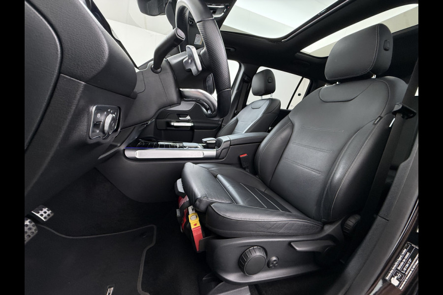 Mercedes-Benz EQB 250 AMG Line 7-Persoons Leder Panoramadak SOH 95% Adap.Cruise Navi Camera Stoelverwarming Pdc Night-pakket Elek.Achterklep Lmv 19" Privacy Glas Led DAB