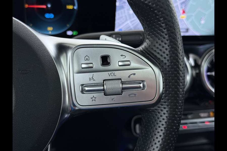 Mercedes-Benz EQB 250 AMG Line 7-Persoons Leder Panoramadak SOH 95% Adap.Cruise Navi Camera Stoelverwarming Pdc Night-pakket Elek.Achterklep Lmv 19" Privacy Glas Led DAB
