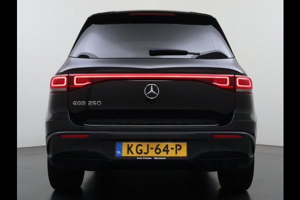 Mercedes-Benz EQB 250 AMG Line 7-Persoons Leder Panoramadak SOH 95% Adap.Cruise Navi Camera Stoelverwarming Pdc Night-pakket Elek.Achterklep Lmv 19" Privacy Glas Led DAB