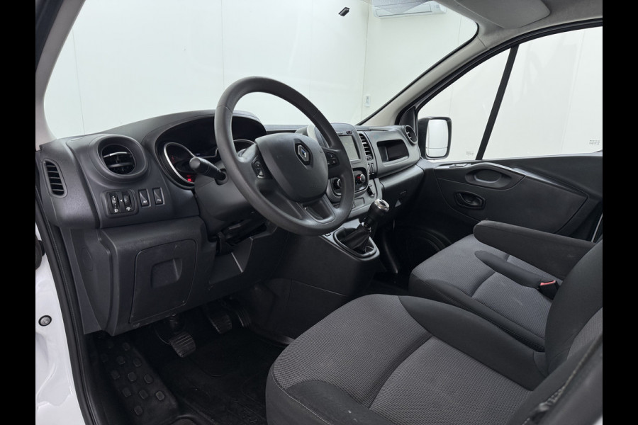 Renault Trafic 2.0dCi 120PK T29 L1H1 3-Persoons Navi Euro 6 Apple Carplay Android Auto Cruise Control Pdc Comfort Betonplex Vloer Wandbetimmering Schuifdeur Led Origineel Nederlandse Bus