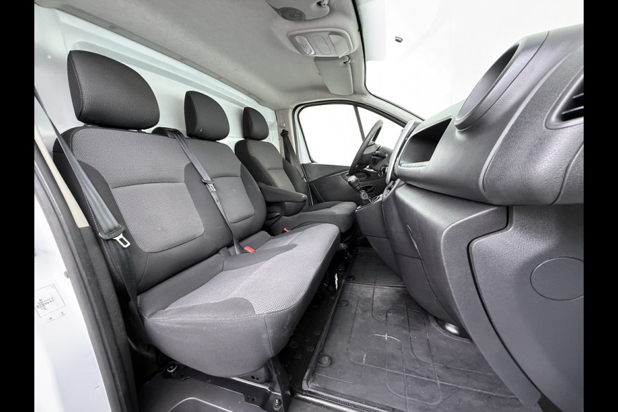 Renault Trafic 2.0dCi 120PK T29 L1H1 3-Persoons Navi Euro 6 Apple Carplay Android Auto Cruise Control Pdc Comfort Betonplex Vloer Wandbetimmering Schuifdeur Led Origineel Nederlandse Bus