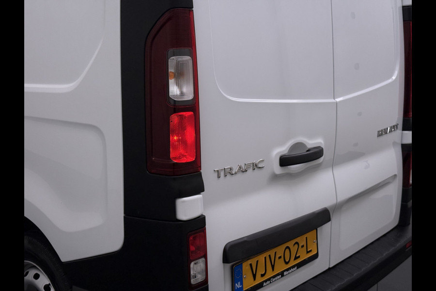 Renault Trafic 2.0dCi 120PK T29 L1H1 3-Persoons Navi Euro 6 Apple Carplay Android Auto Cruise Control Pdc Comfort Betonplex Vloer Wandbetimmering Schuifdeur Led Origineel Nederlandse Bus