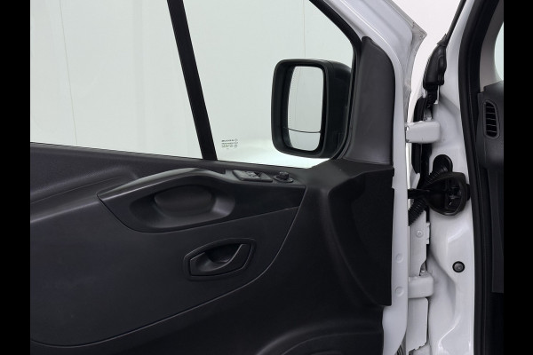 Renault Trafic 2.0dCi 120PK T29 L1H1 3-Persoons Navi Euro 6 Apple Carplay Android Auto Cruise Control Pdc Comfort Betonplex Vloer Wandbetimmering Schuifdeur Led Origineel Nederlandse Bus