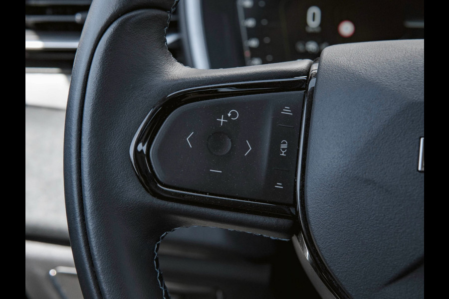 Lynk & Co 01 1.5 Black Edition Panoramadak|Trekhaak|Camera|ACC|Stoelverwarming|Navi|Carplay