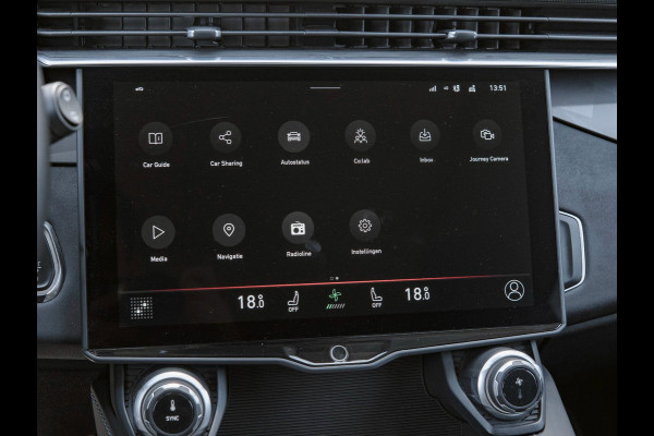 Lynk & Co 01 1.5 Black Edition Panoramadak|Trekhaak|Camera|ACC|Stoelverwarming|Navi|Carplay
