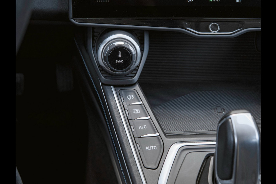 Lynk & Co 01 1.5 Black Edition Panoramadak|Trekhaak|Camera|ACC|Stoelverwarming|Navi|Carplay