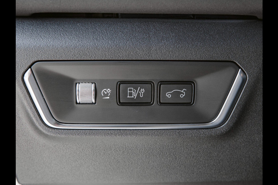 Lynk & Co 01 1.5 Black Edition Panoramadak|Trekhaak|Camera|ACC|Stoelverwarming|Navi|Carplay
