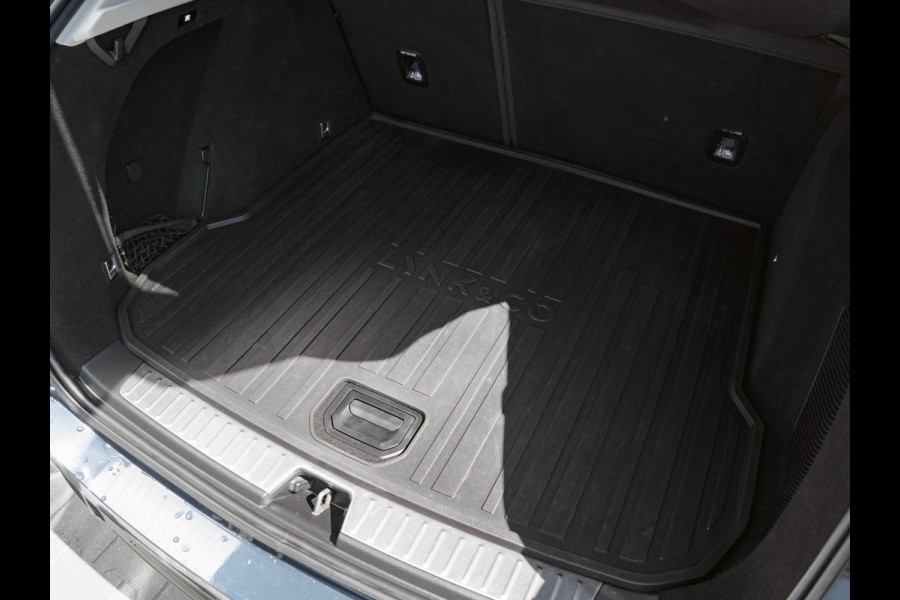 Lynk & Co 01 1.5 Black Edition Panoramadak|Trekhaak|Camera|ACC|Stoelverwarming|Navi|Carplay