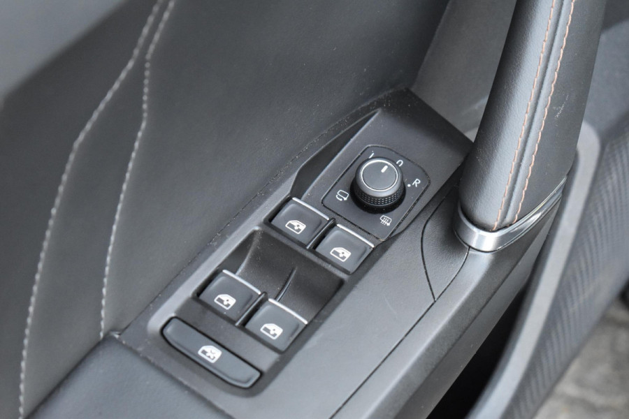 CUPRA Leon 2.0 TSI 300PK Lane ACC Stuurvw BBD Camera