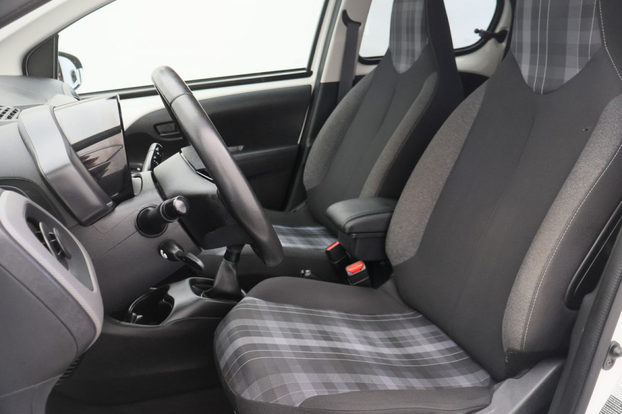 Peugeot 108 1.0 e-VTi Active 5-Deurs, Airco, Cruise, Bluetooth, Elektrisch Pakket, Radio