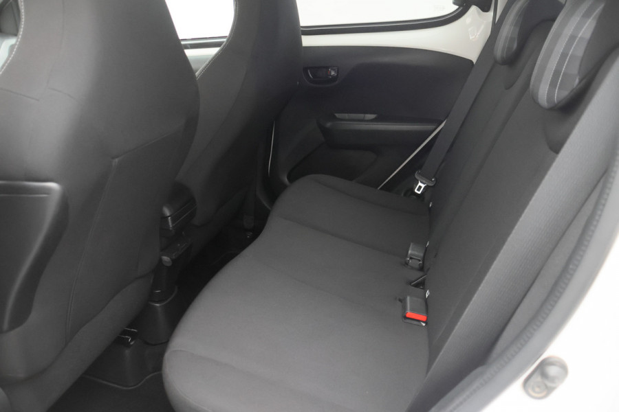 Peugeot 108 1.0 e-VTi Active 5-Deurs, Airco, Cruise, Bluetooth, Elektrisch Pakket, Radio