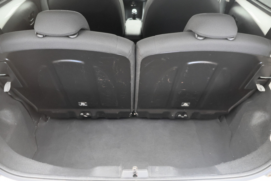 Peugeot 108 1.0 e-VTi Active 5-Deurs, Airco, Cruise, Bluetooth, Elektrisch Pakket, Radio