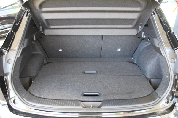 Nissan QASHQAI 1.3 MHEV Xtronic Business Executive | Dealeronderhouden | Trekhaak | 360 camera