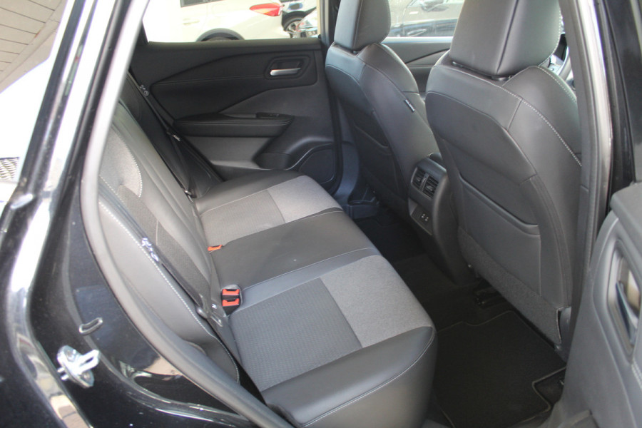 Nissan QASHQAI 1.3 MHEV Xtronic Business Executive | Dealeronderhouden | Trekhaak | 360 camera