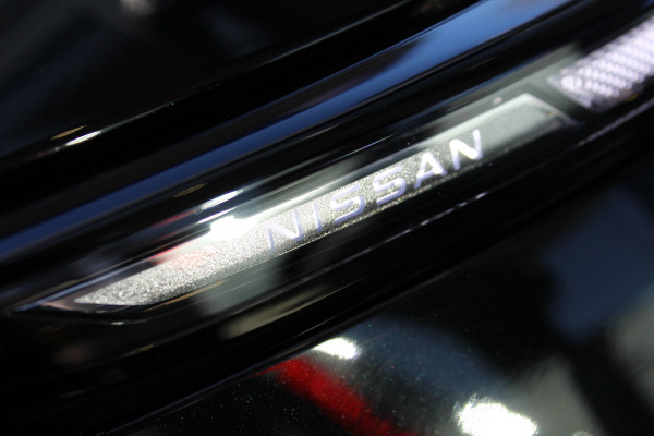 Nissan QASHQAI 1.3 MHEV Xtronic Business Executive | Dealeronderhouden | Trekhaak | 360 camera