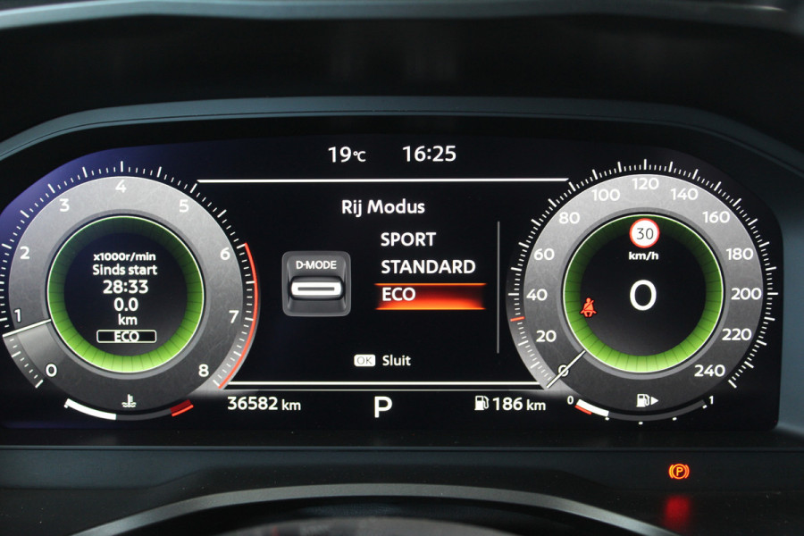 Nissan QASHQAI 1.3 MHEV Xtronic Business Executive | Dealeronderhouden | Trekhaak | 360 camera