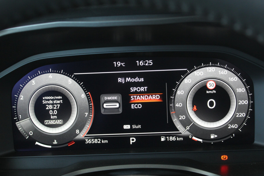 Nissan QASHQAI 1.3 MHEV Xtronic Business Executive | Dealeronderhouden | Trekhaak | 360 camera