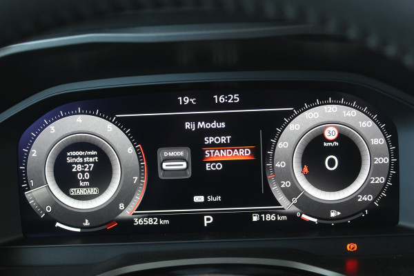 Nissan QASHQAI 1.3 MHEV Xtronic Business Executive | Dealeronderhouden | Trekhaak | 360 camera