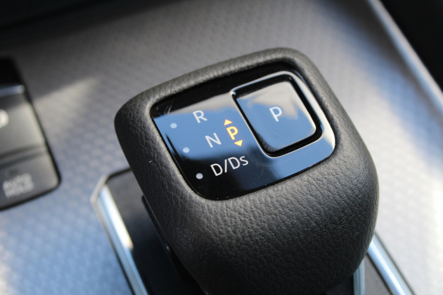 Nissan QASHQAI 1.3 MHEV Xtronic Business Executive | Dealeronderhouden | Trekhaak | 360 camera