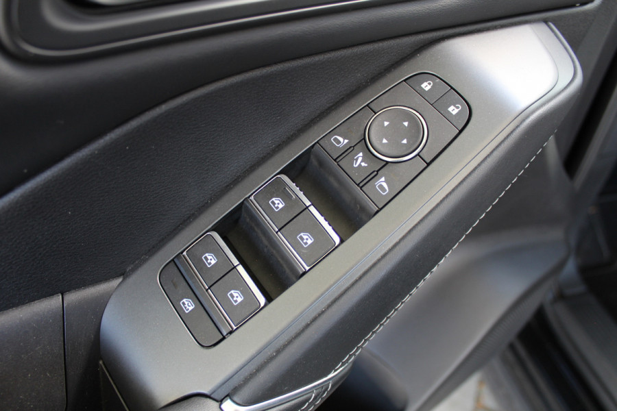 Nissan QASHQAI 1.3 MHEV Xtronic Business Executive | Dealeronderhouden | Trekhaak | 360 camera