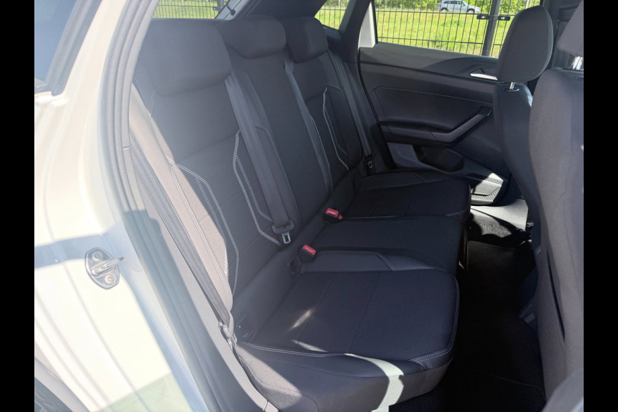 Volkswagen Polo 1.0 TSI Highline | Camera | PDC | Carplay | Half-leder