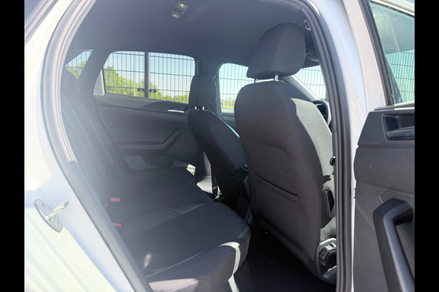 Volkswagen Polo 1.0 TSI Highline | Camera | PDC | Carplay | Half-leder