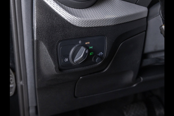 Audi Q2 35 TFSI Advanced edition / 150pk / Stoelverwarming / Adaptieve cruise control / Elektrische achterklep /
