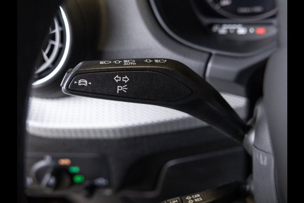 Audi Q2 35 TFSI Advanced edition / 150pk / Stoelverwarming / Adaptieve cruise control / Elektrische achterklep /