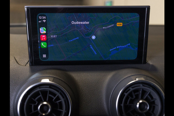 Audi Q2 35 TFSI Advanced edition / 150pk / Stoelverwarming / Adaptieve cruise control / Elektrische achterklep /